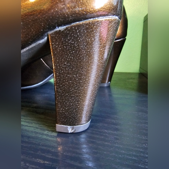 Etienne Aigner HAVEN Shimmering Bronze VINTAGE Heels Women's Size 10 - Picture 7 of 14